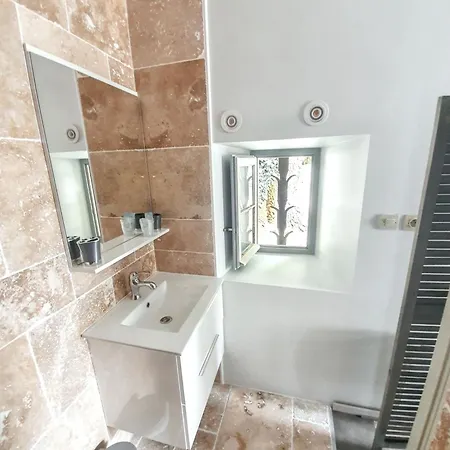 Maison Charmante à Avec Piscine Et Jacuzzi Casa vacanze