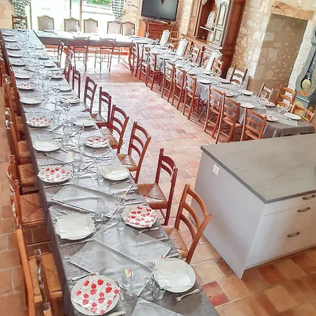 Casa vacanze Maison Charmante à Avec Piscine Et Jacuzzi Monestier (Dordogne)
